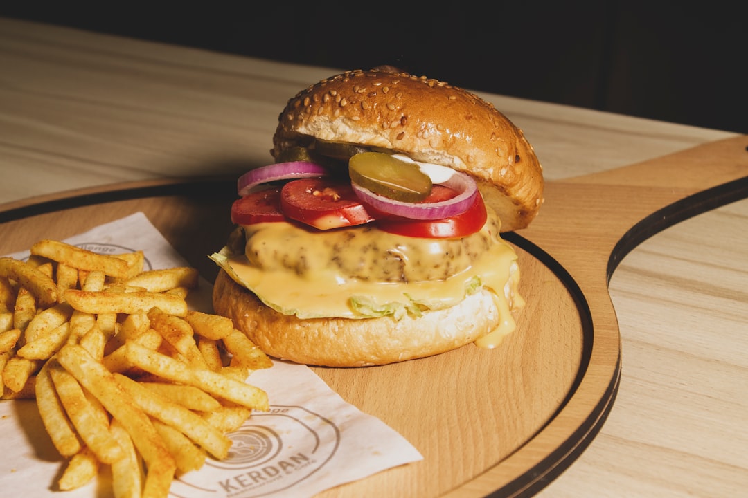 تأثير تصوير المنيو الاحترافي على زيادة معدل طلبات المطاعم في السعودية