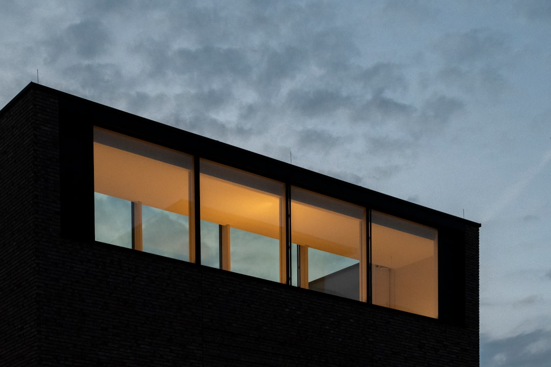 أفضل مصور عقارات في الرياض: كيف تبيع عقارك من أول نظرة؟