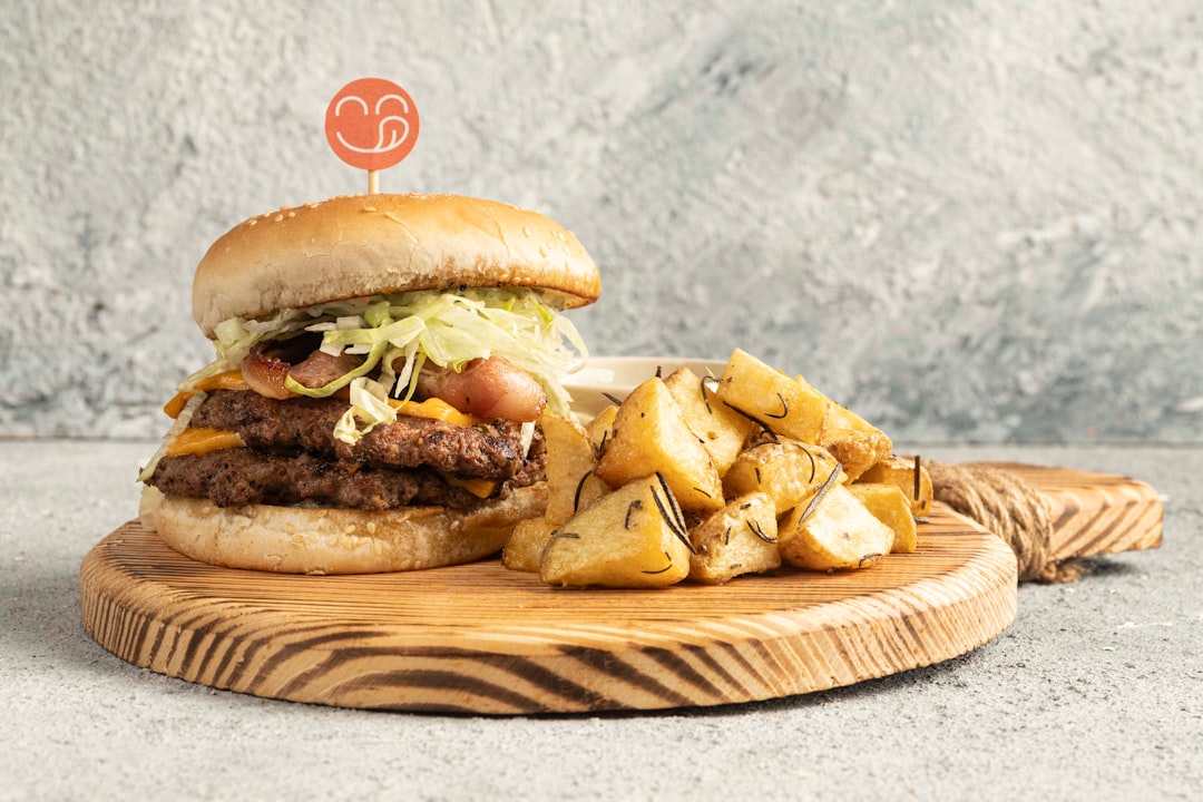 تأثير تصوير المنيو الاحترافي على زيادة معدل طلبات المطاعم في السعودية