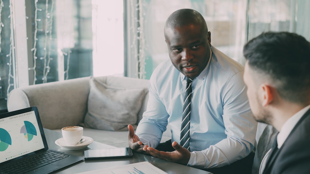 لماذا الاستثمار في مصور محترف هو أفضل قرار لعملك التجاري؟