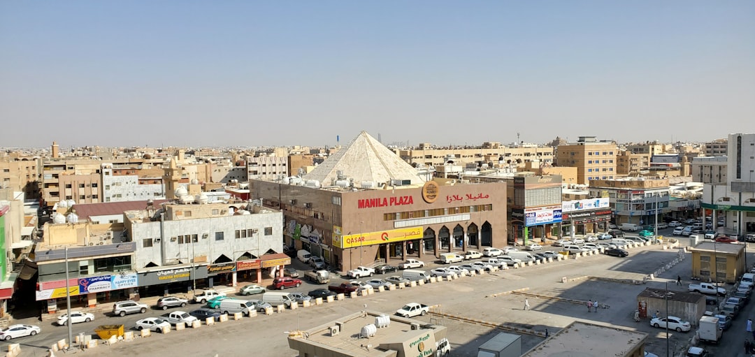 أفضل الأماكن الخارجية للتصوير في الرياض: توصيات طلال عوض