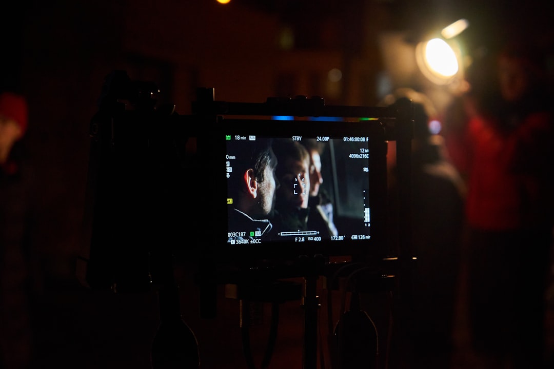 تصوير الكواليس (Behind the Scenes) للفعاليات الكبرى