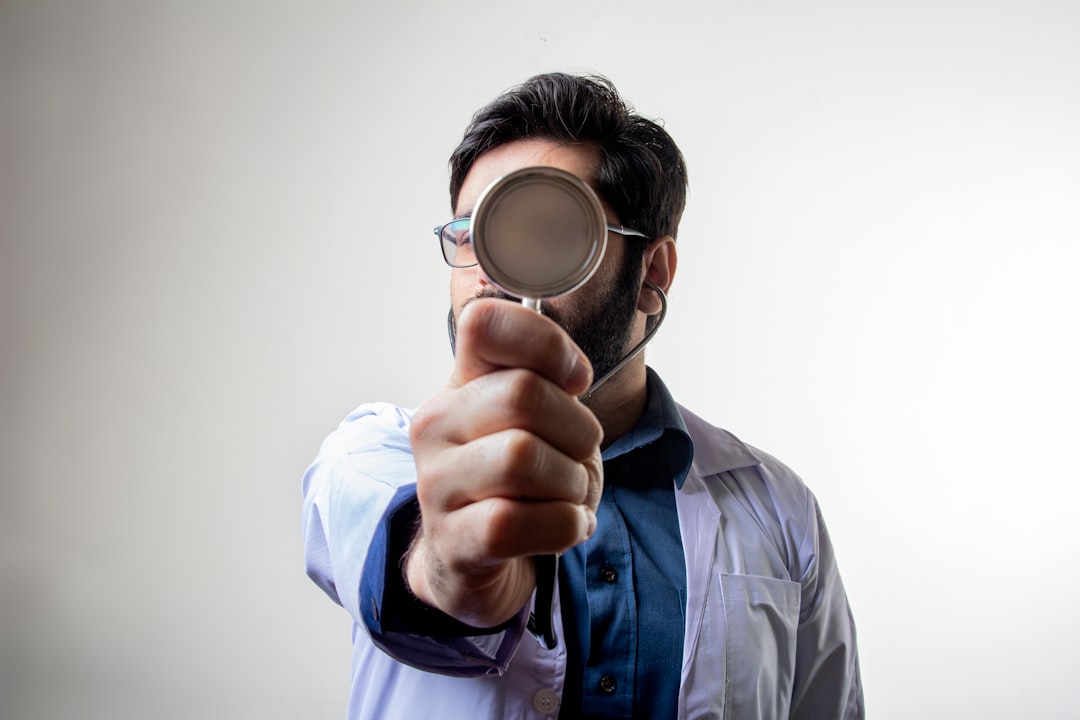 تصوير الأطباء والممارسين الصحيين في عياداتهم بالرياض