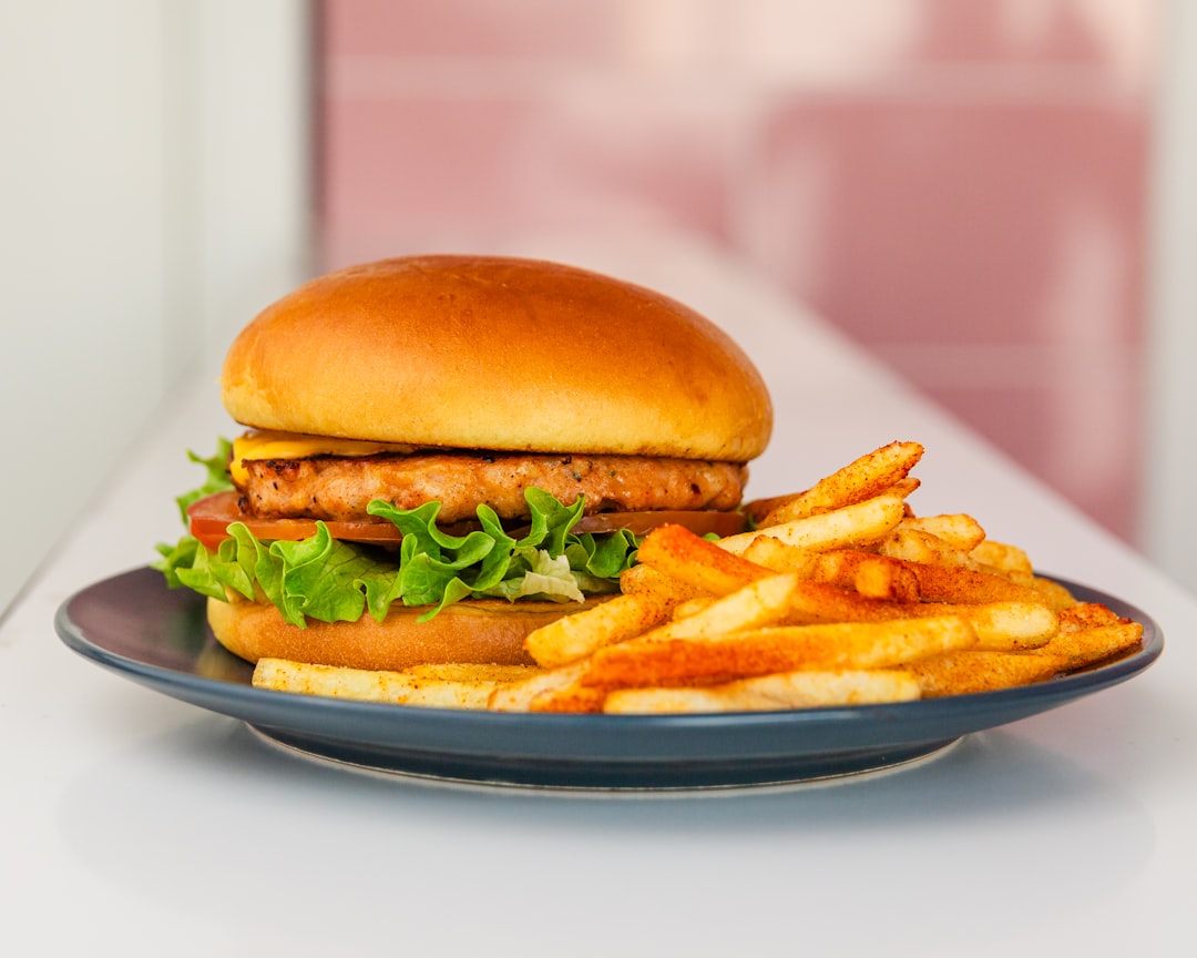 تأثير تصوير المنيو الاحترافي على زيادة معدل طلبات المطاعم في السعودية