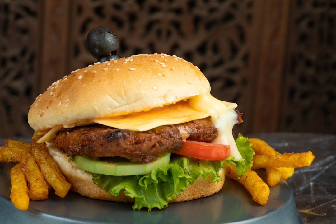 تأثير تصوير المنيو الاحترافي على زيادة معدل طلبات المطاعم في السعودية