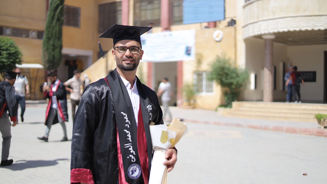 تصوير الخريجين والمناسبات الدراسية في الجامعات السعودية