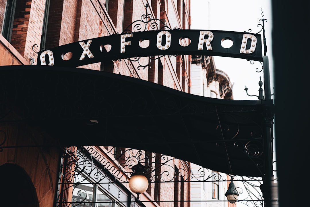 أفضل خلفيات التصوير لتصوير المنتجات الغذائية والوجبات