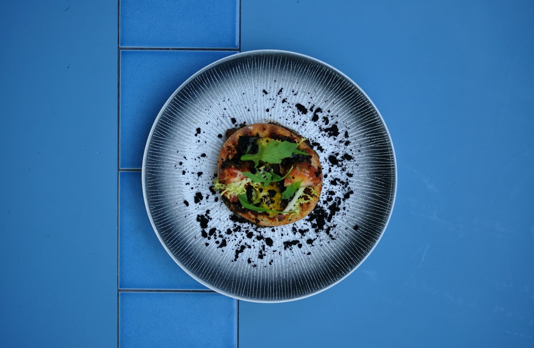 أفضل خلفيات التصوير لتصوير المنتجات الغذائية والوجبات