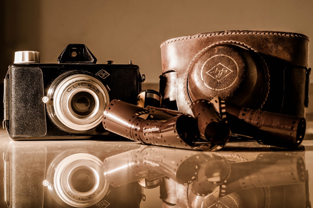 معدات تصوير المنتجات التي يستخدمها استوديو طلال عوض