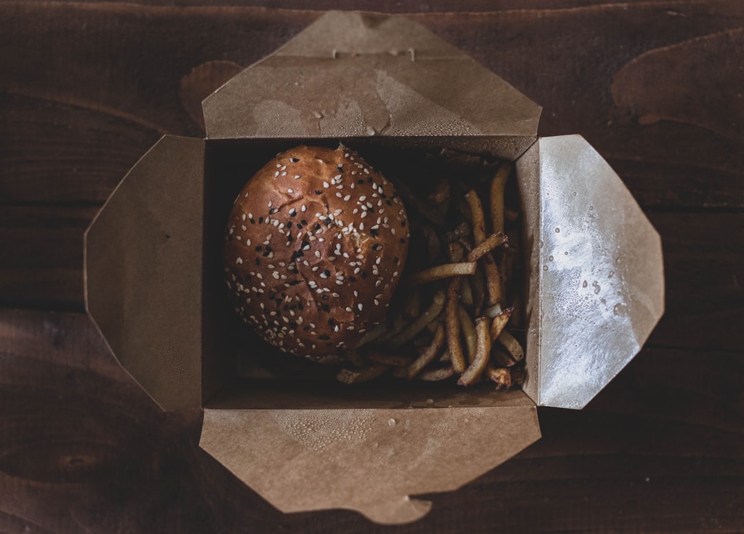 تأثير تصوير المنيو الاحترافي على زيادة معدل طلبات المطاعم في السعودية