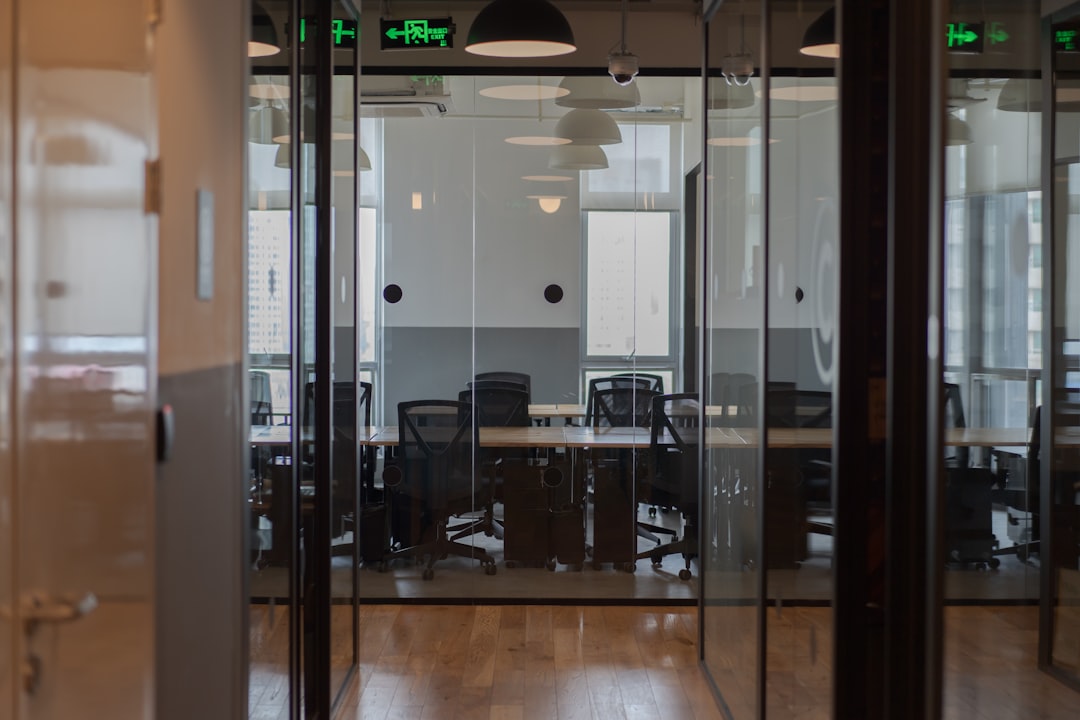 تصوير رجال الأعمال والمدراء التنفيذيين: الهيبة والاحترافية