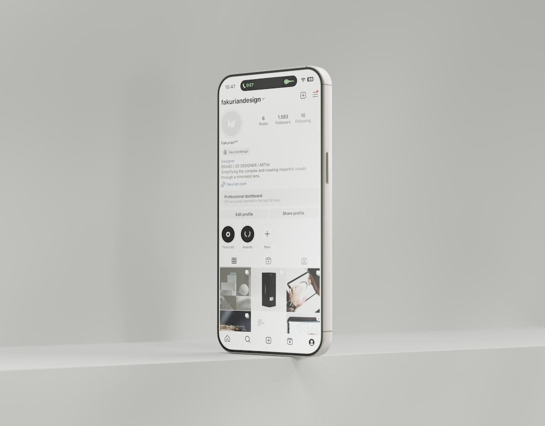 أهمية التصوير بخلفية بيضاء (White Background) لمتاجر سلة وزد