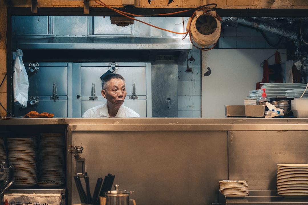 جلسات تصوير الشيف وطاقم العمل: بناء الثقة مع العملاء