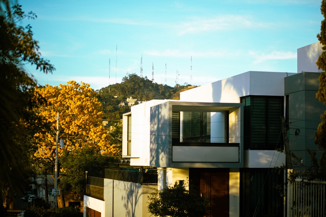 أفضل مصور عقارات في الرياض: كيف تبيع عقارك من أول نظرة؟