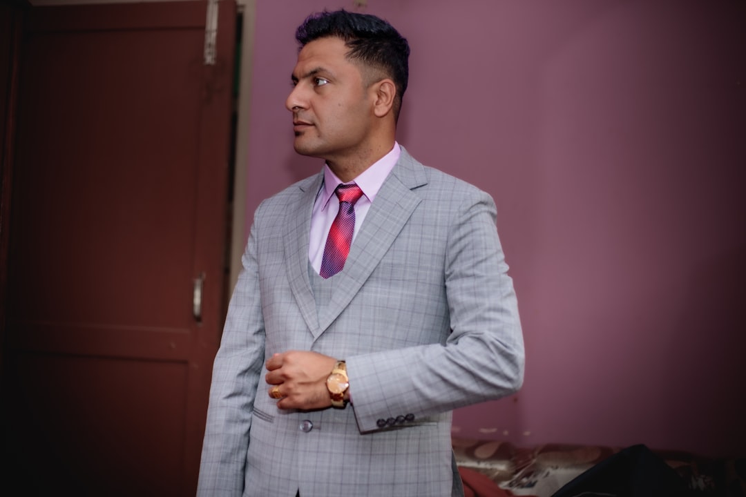 أفضل مصور بورتريه في الرياض: كيف يبرز طلال عوض شخصيتك؟