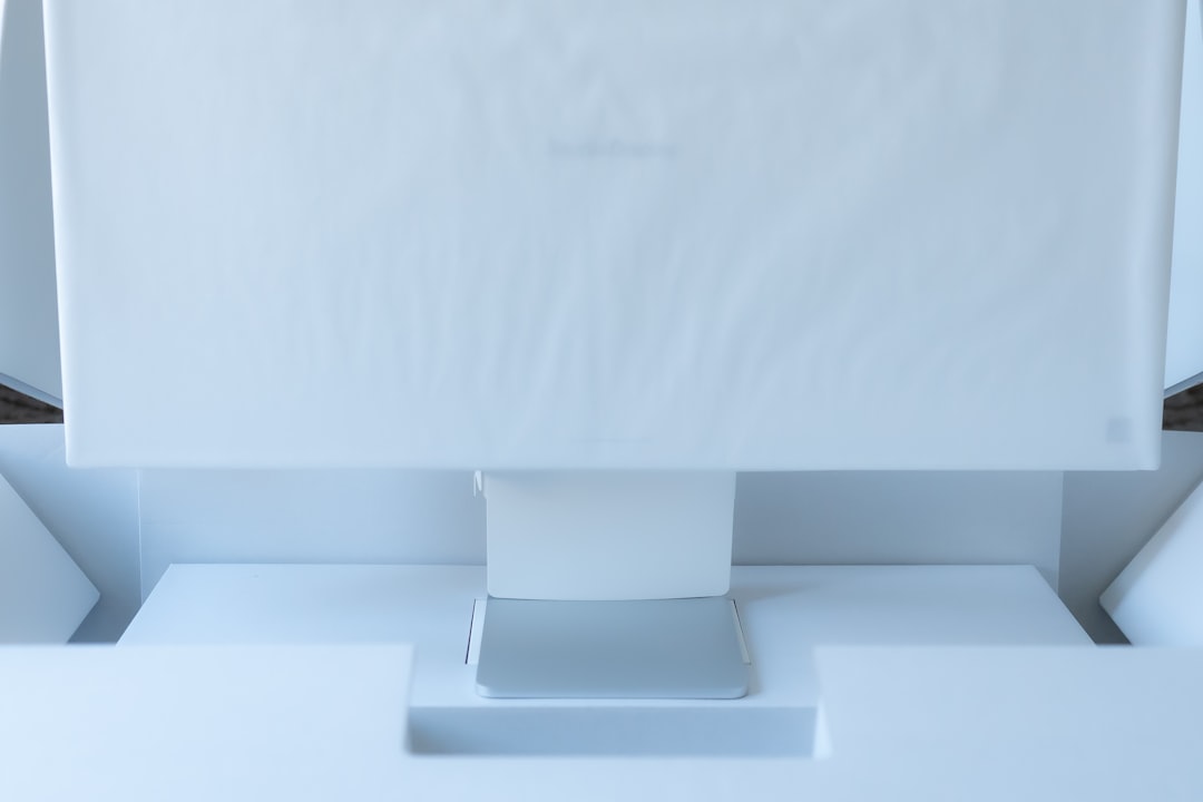 أهمية التصوير بخلفية بيضاء (White Background) لمتاجر سلة وزد