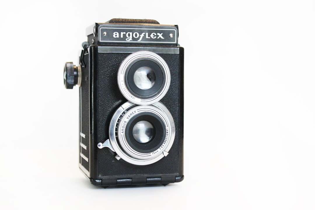 معدات تصوير المنتجات التي يستخدمها استوديو طلال عوض