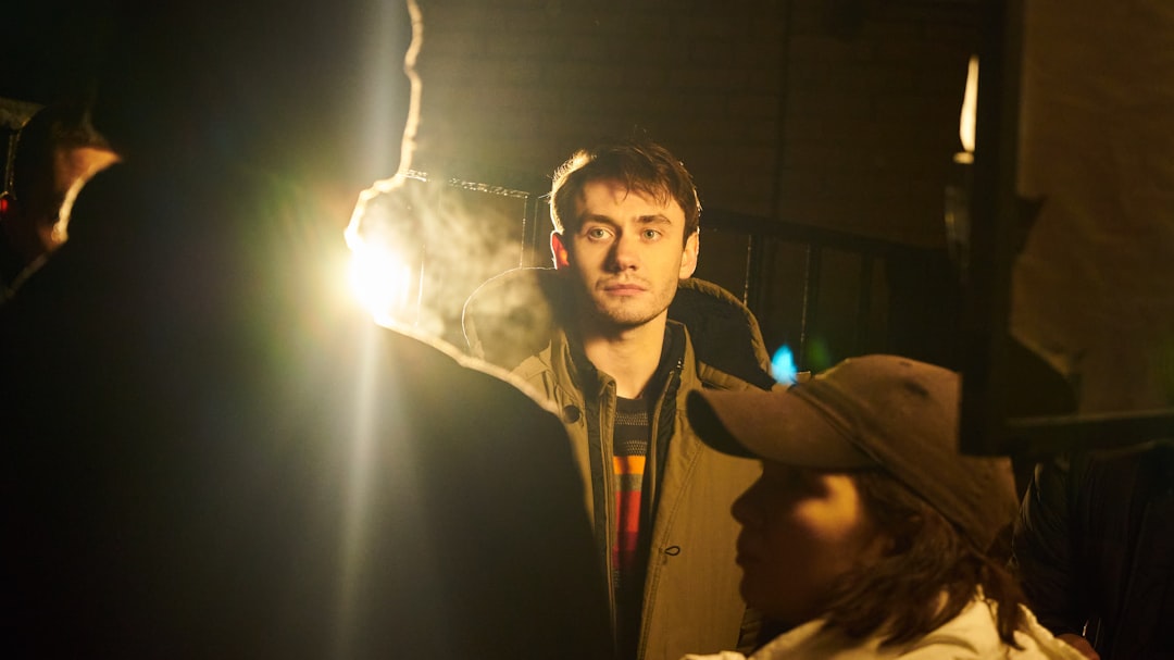 تصوير الكواليس (Behind the Scenes) للفعاليات الكبرى