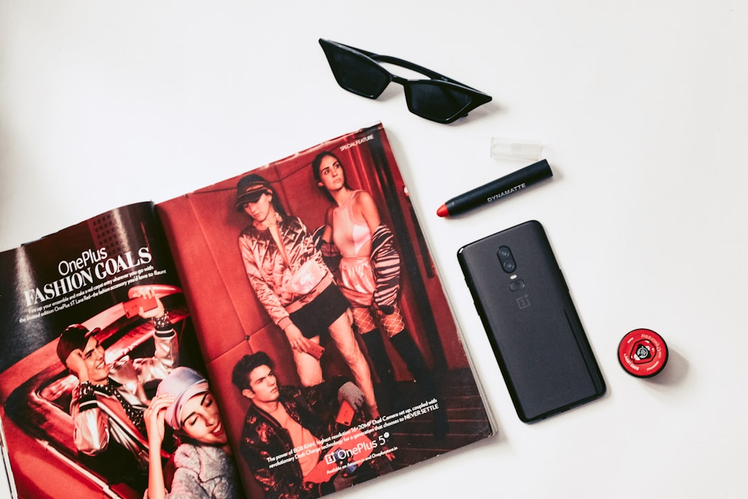 إنشاء محتوى بصري متكامل لحسابات السوشيال ميديا للمتاجر