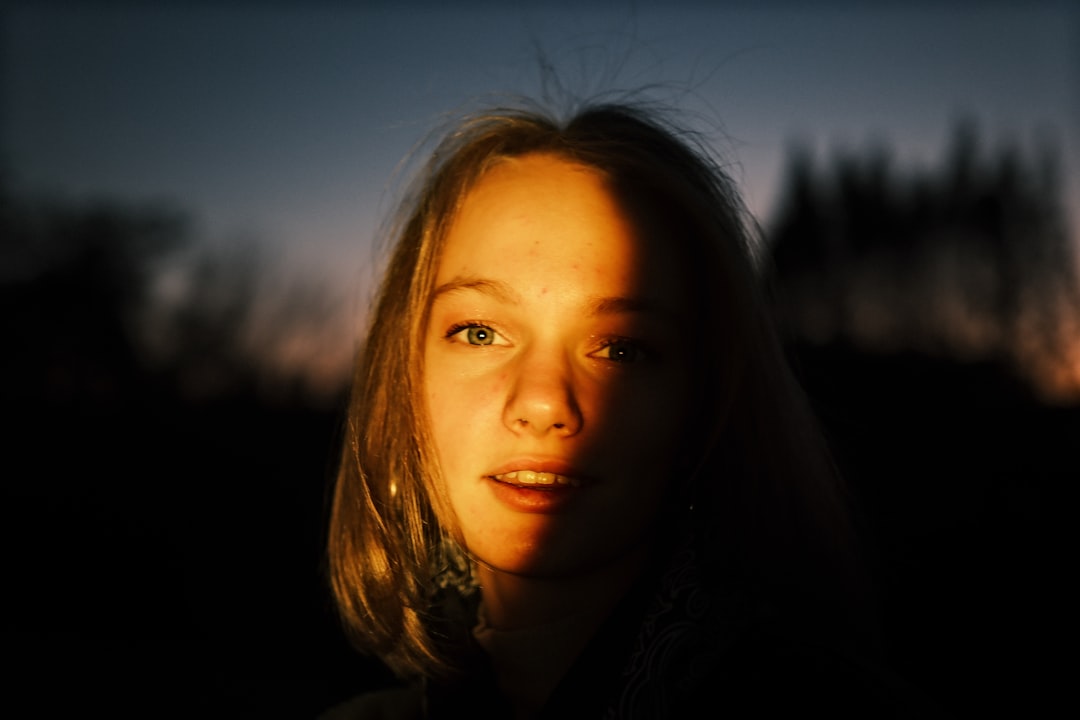 الفرق بين البورتريه الداخلي والخارجي: أيهما تختار؟