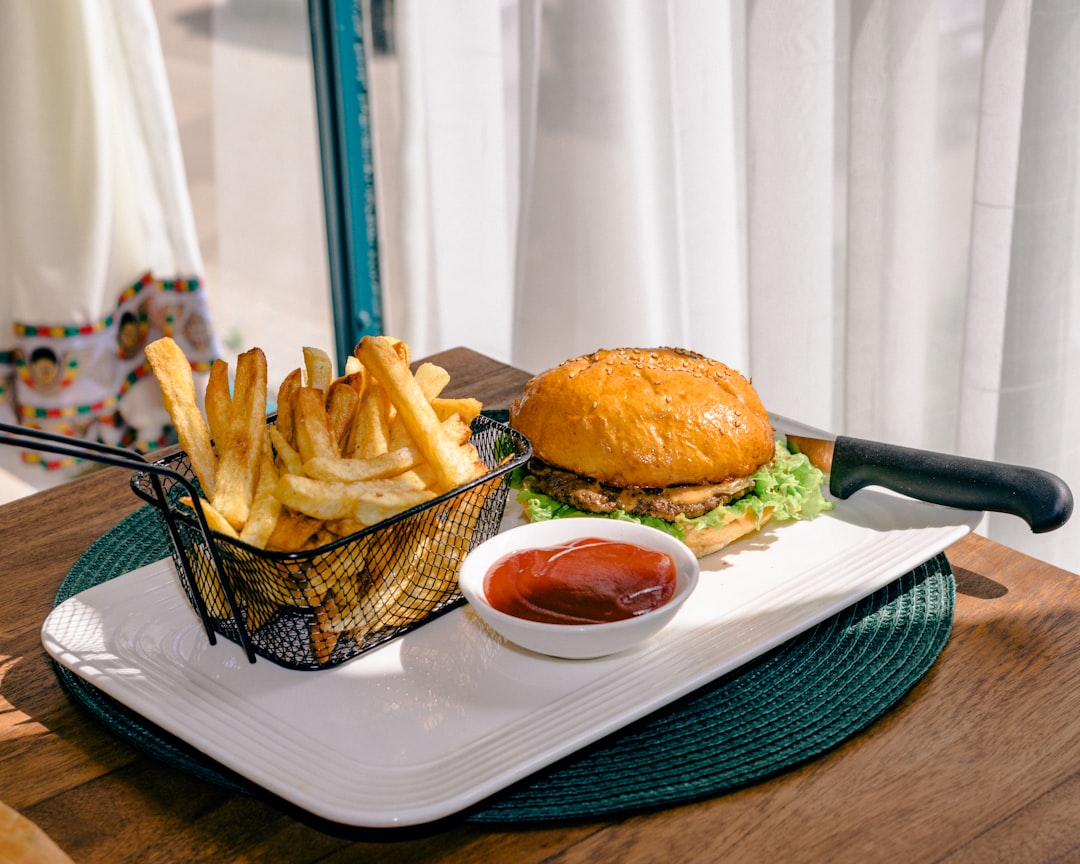 تأثير تصوير المنيو الاحترافي على زيادة معدل طلبات المطاعم في السعودية