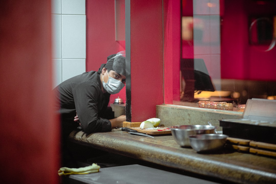 جلسات تصوير الشيف وطاقم العمل: بناء الثقة مع العملاء