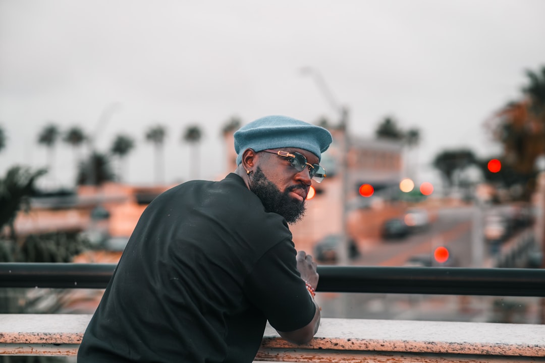 جلسات التصوير الشخصية (Personal Branding) للمؤثرين والمشاهير