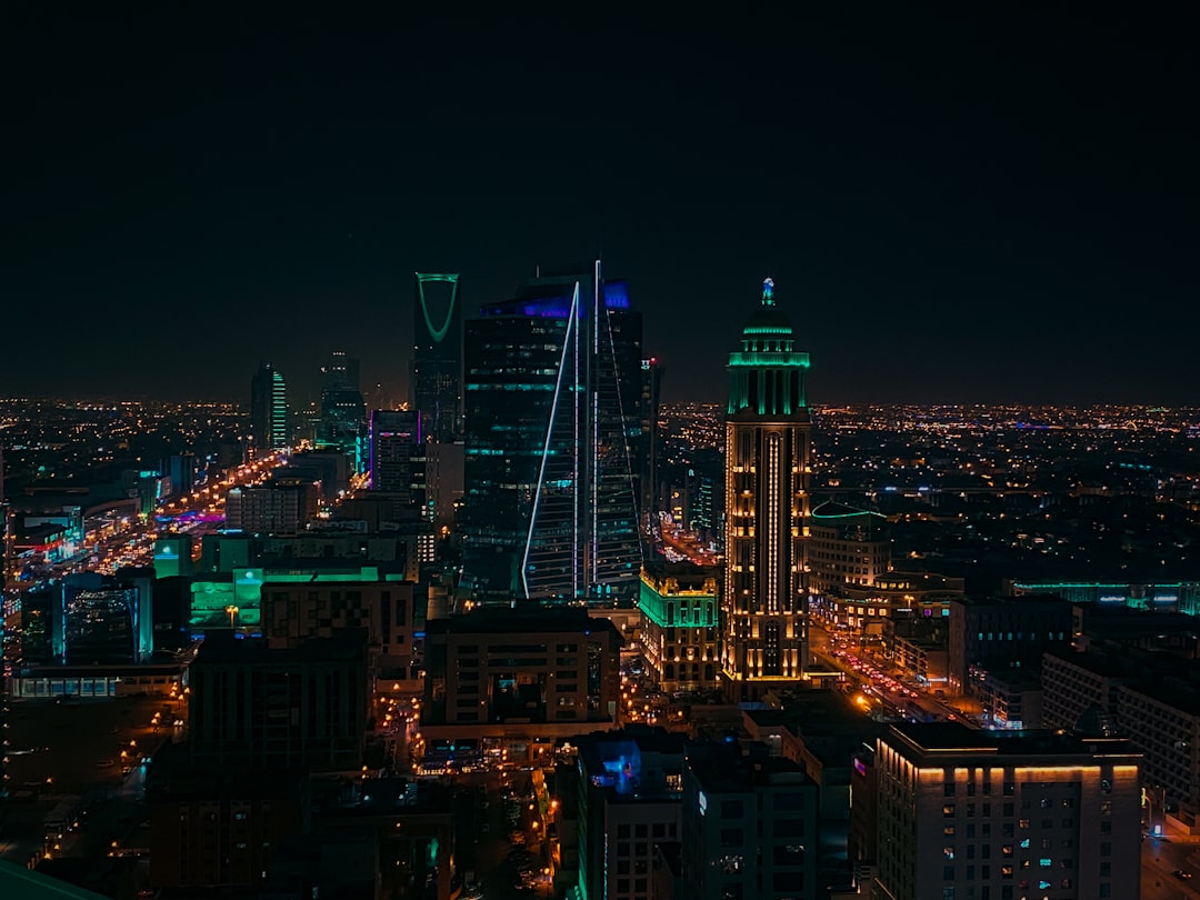 أفضل الأماكن الخارجية للتصوير في الرياض: توصيات طلال عوض