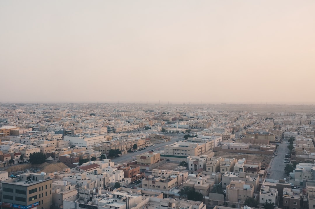 أفضل الأماكن الخارجية للتصوير في الرياض: توصيات طلال عوض