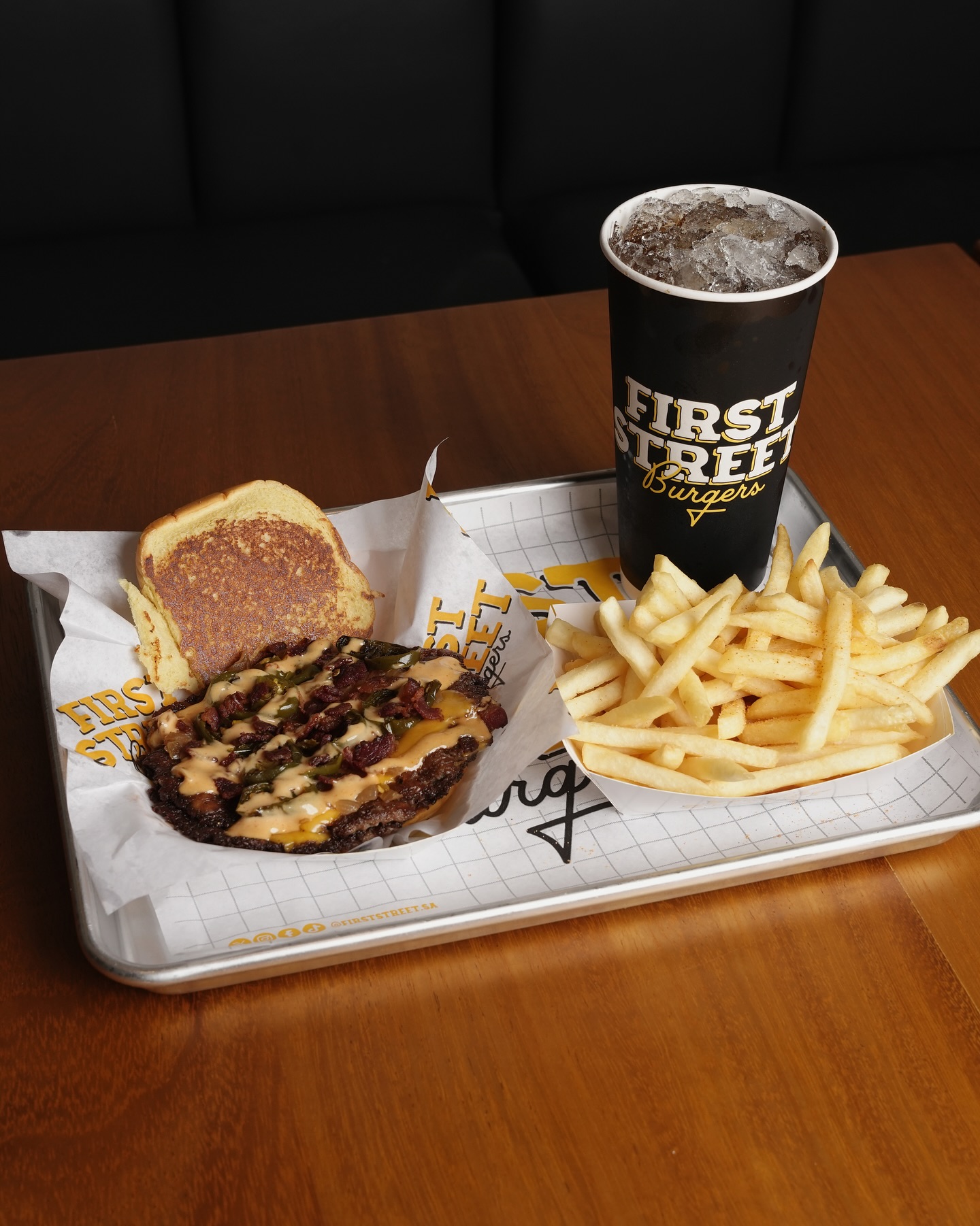 مشروع تصوير "فيرست ستريت برجر" بالرياض | عدسة المصور طلال عوض - تصوير طلال عوض